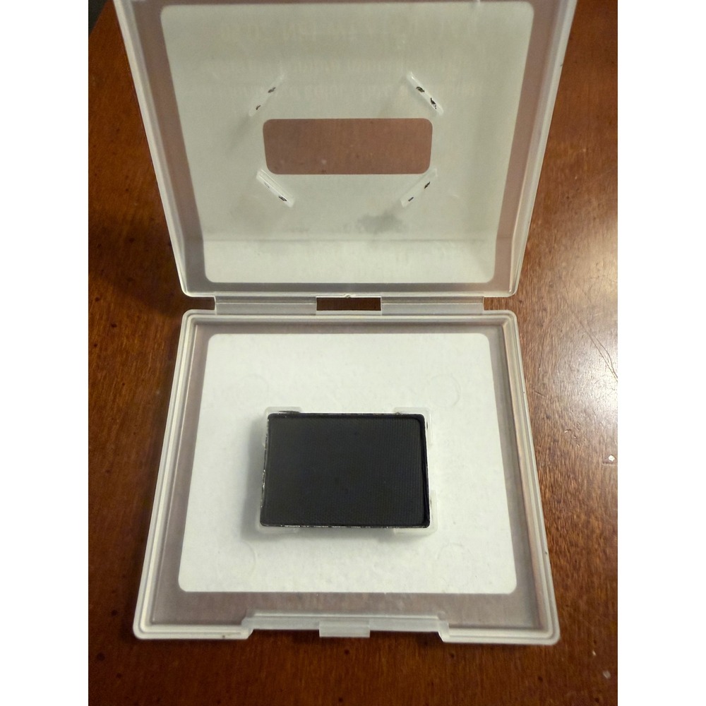 Mary Kay mineral eye shadow color single magnetic case refill Coal 013026 4R05 - Picture 2 of 3